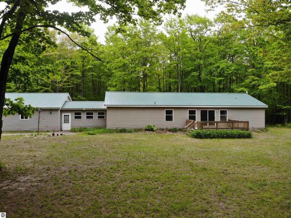 135 Montgomery Road, South Boardman, MI 49680