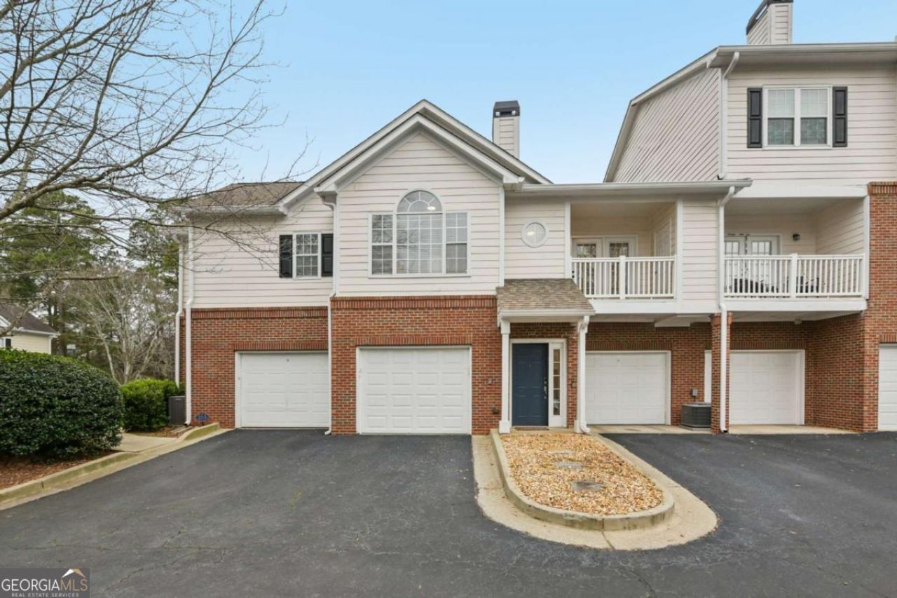 204 Spring Heights Lane Se, Smyrna, GA 30080 Main Photo