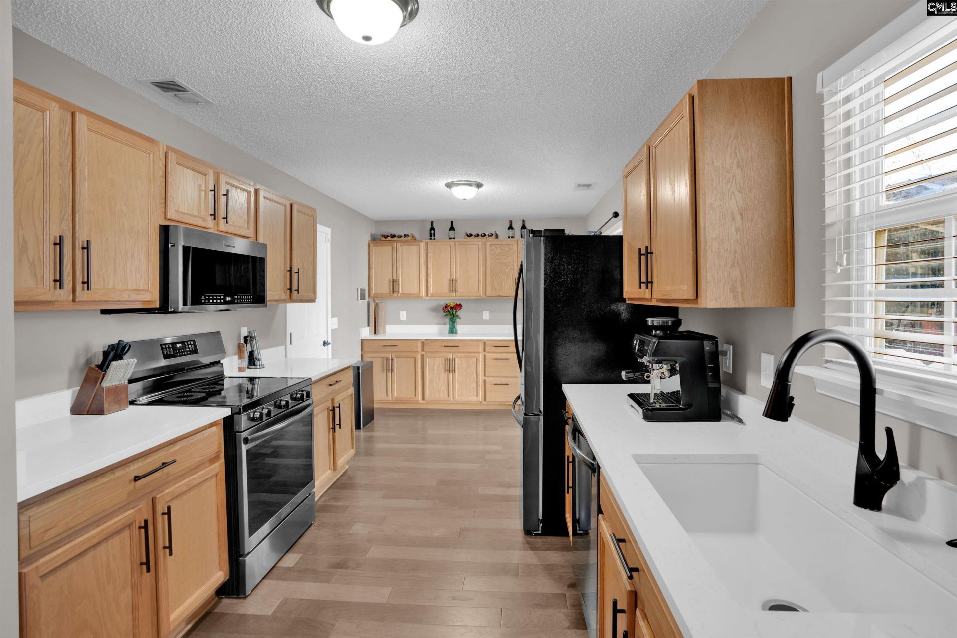 413 Cape Jasmine Way Photo 4