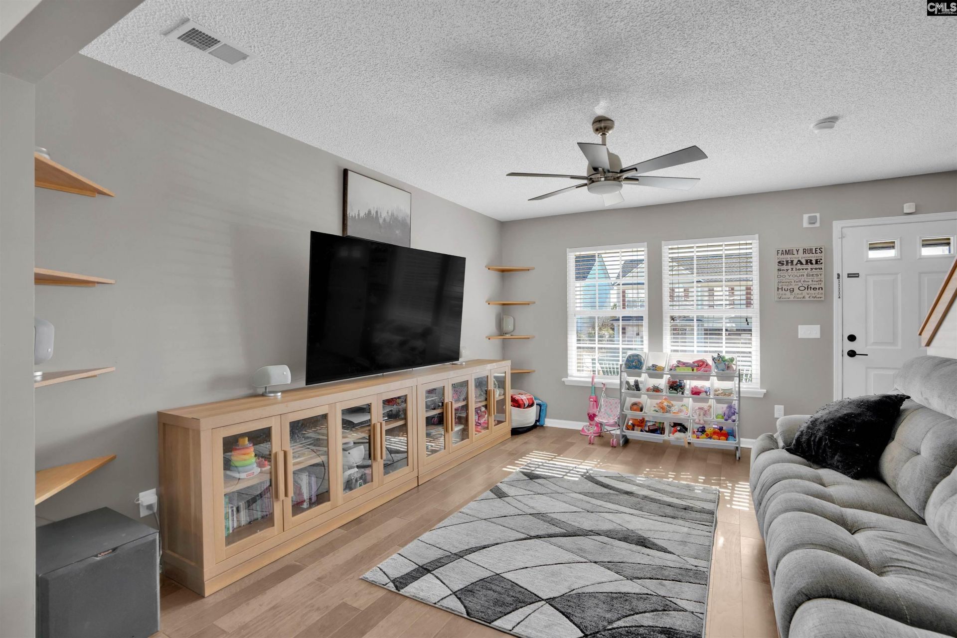 413 Cape Jasmine Way Photo 9