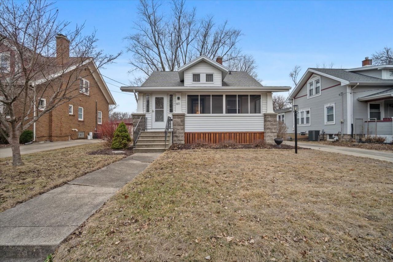 611 Vale Street, Bloomington, IL 61701 Main Photo