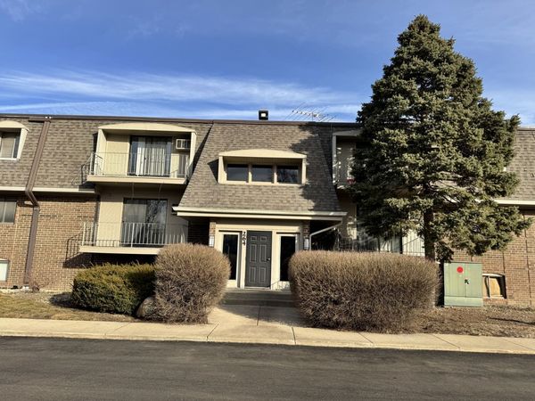 264 E Bailey Road, Unit C, Naperville, IL 60565