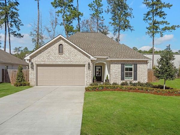 22099 GISELLE Drive, Mandeville, LA 70471