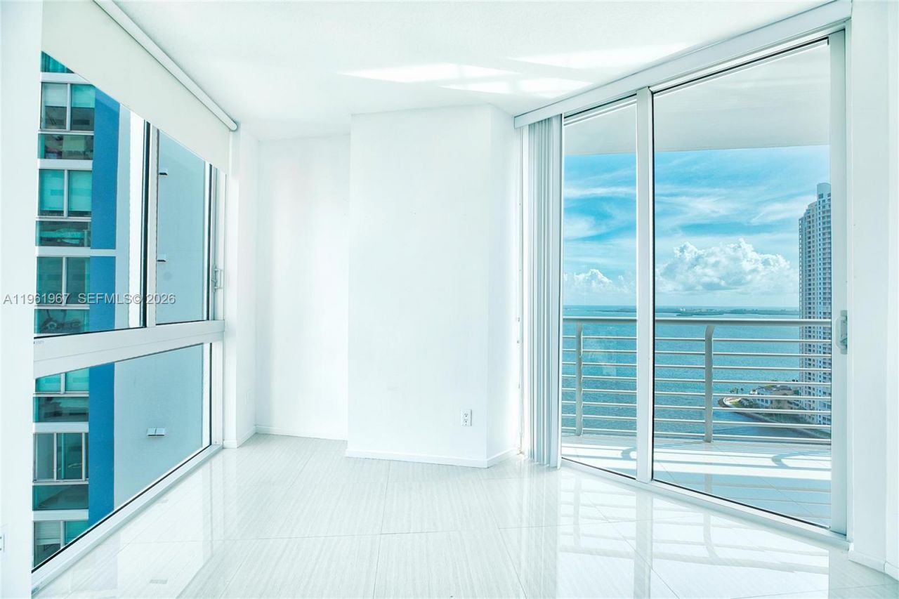 325 S Biscayne Blvd , Unit 2726, Miami, FL 33131 Photo