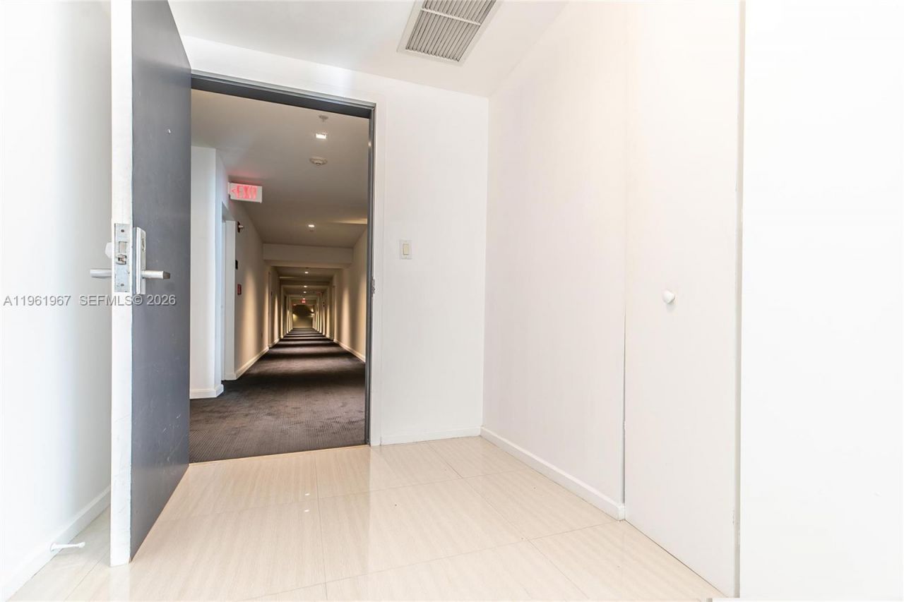 325 S Biscayne Blvd , Unit 2726, Miami, FL 33131 Photo