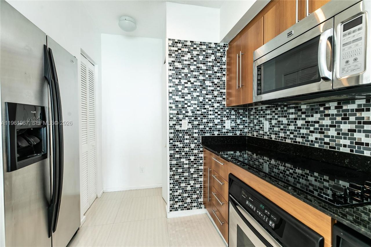 325 S Biscayne Blvd , Unit 2726, Miami, FL 33131 Photo