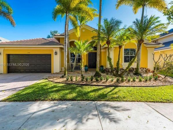 1306 Crossbill Ct, Weston, FL 33327