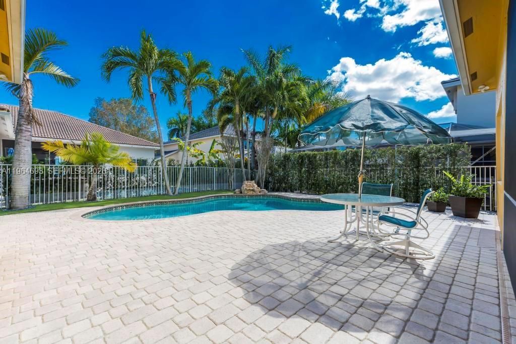 1306 Crossbill Ct, Weston, FL 33327 Photo