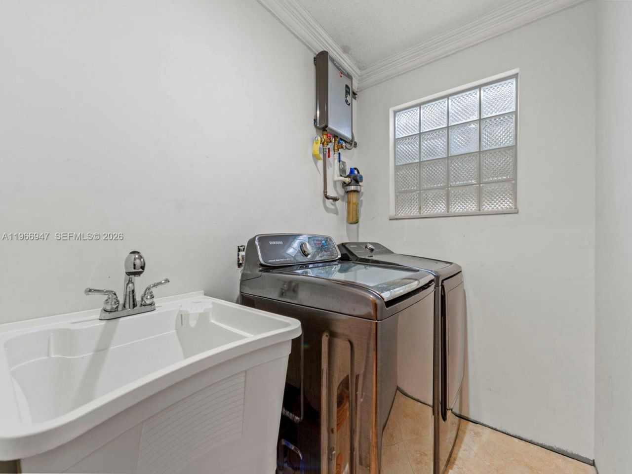 15715 SW 76th Ter, Miami, FL 33193 Photo