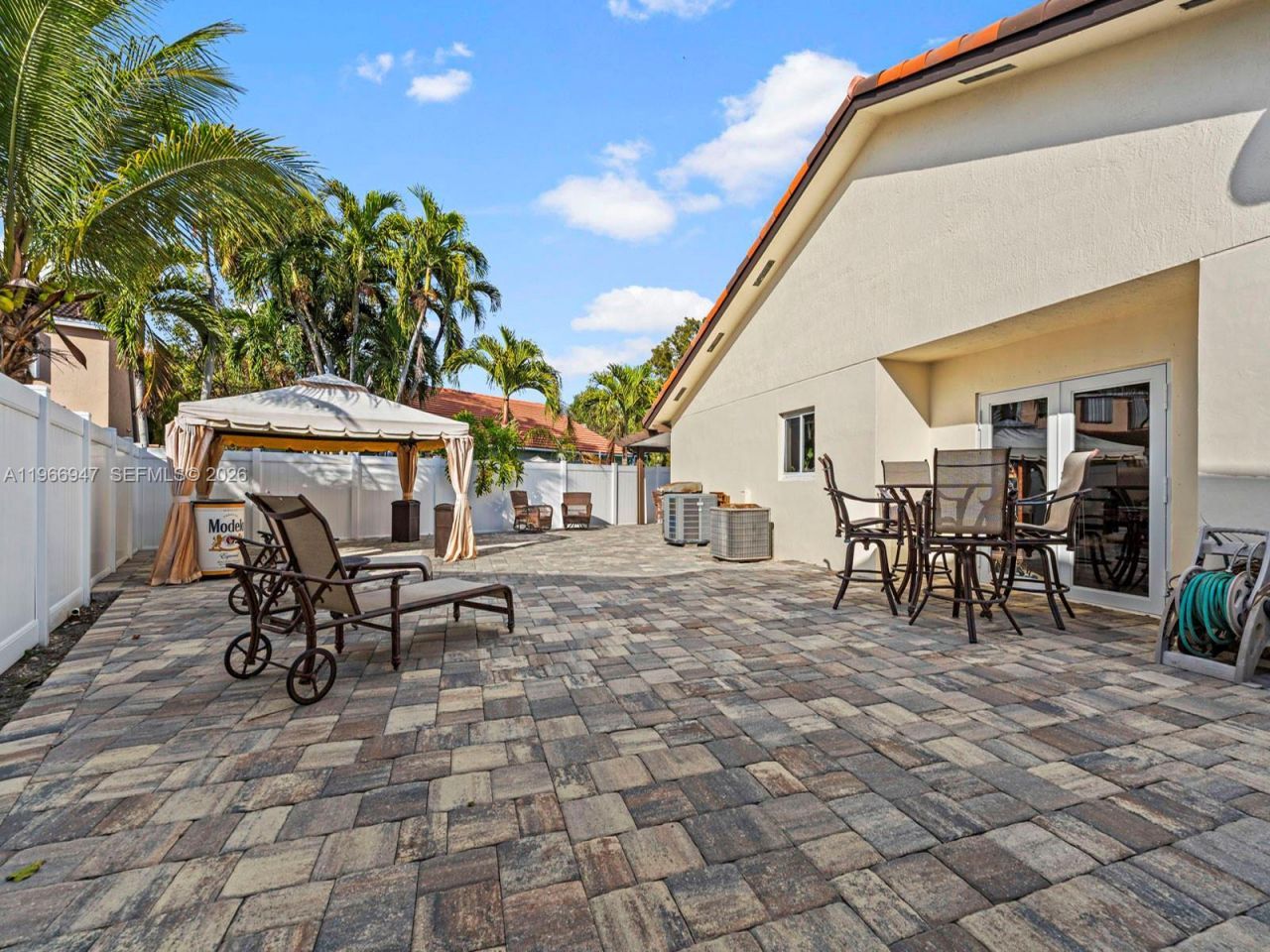 15715 SW 76th Ter, Miami, FL 33193 Photo