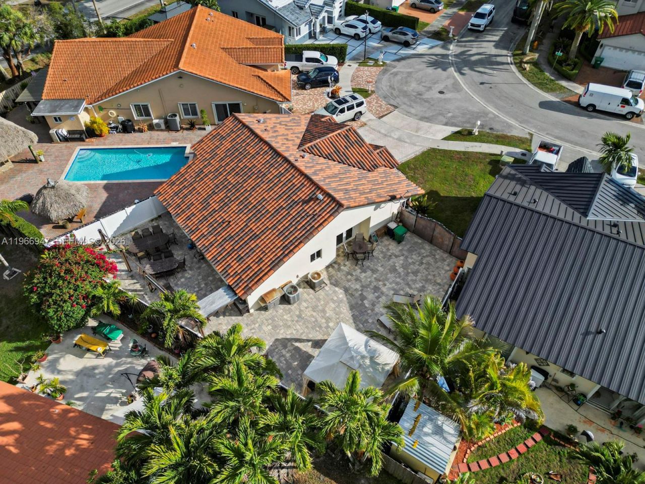 15715 SW 76th Ter, Miami, FL 33193 Photo