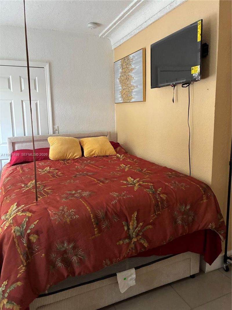 3580 NW 32nd Ct, Unit EFFICIENCY, Lauderdale Lakes, FL 33309 Photo