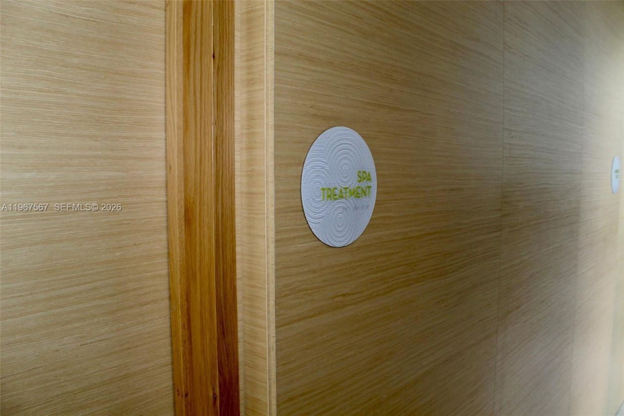 501 NE 31st St , Unit 2705, Miami, FL 33137 Photo