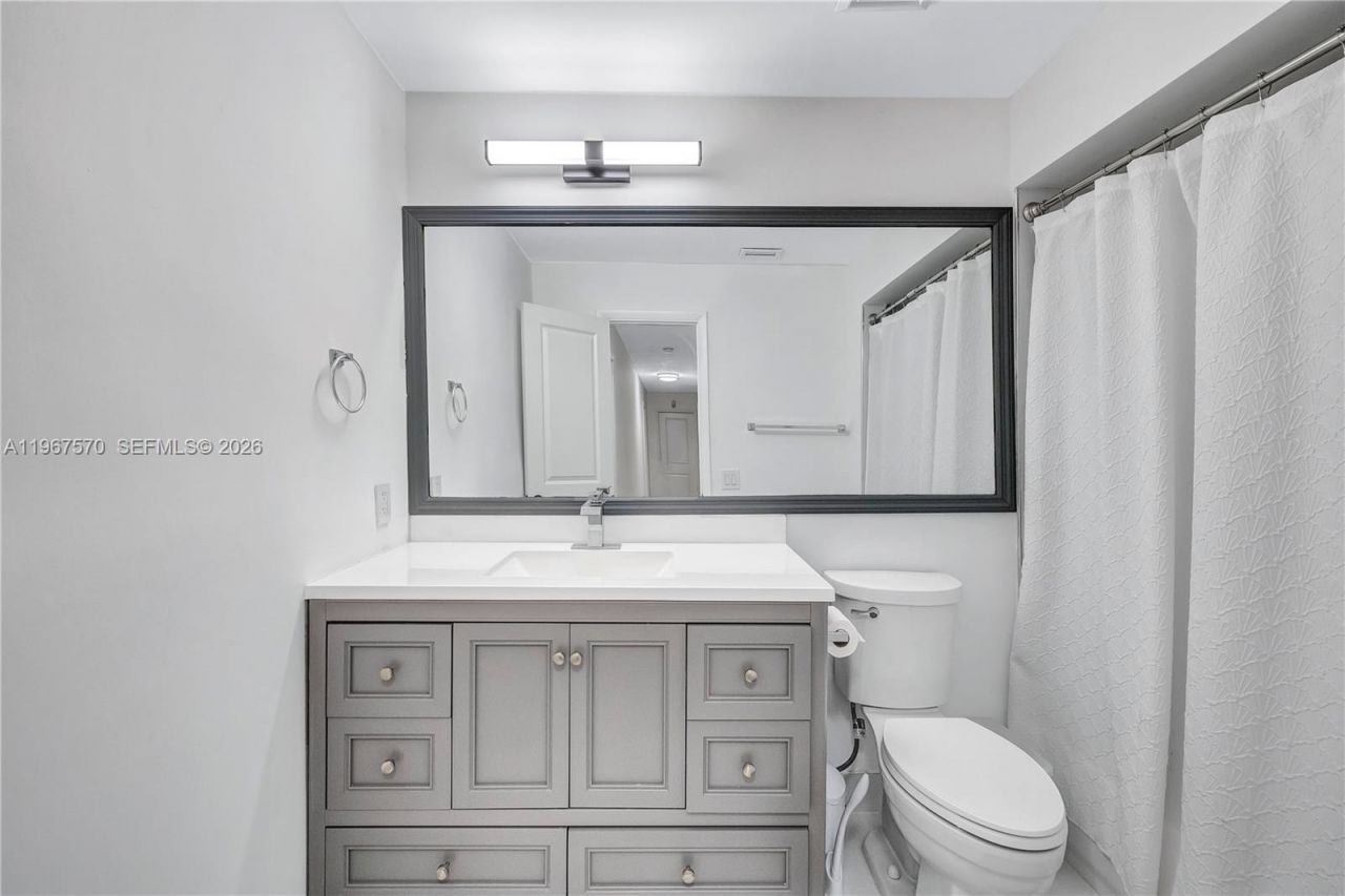 3211 Calle Largo Dr, Hollywood, FL 33021 Photo