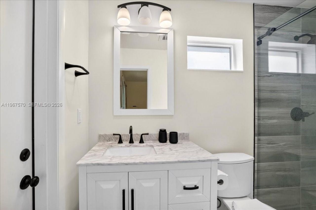 3211 Calle Largo Dr, Hollywood, FL 33021 Photo