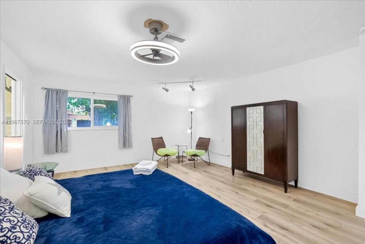3211 Calle Largo Dr, Hollywood, FL 33021 Photo