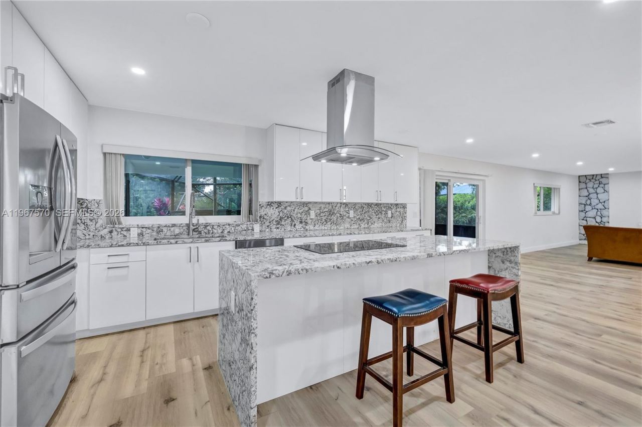 3211 Calle Largo Dr, Hollywood, FL 33021 Photo