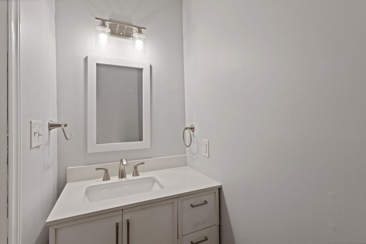 3700 Golf Colony Lane  Photo 14