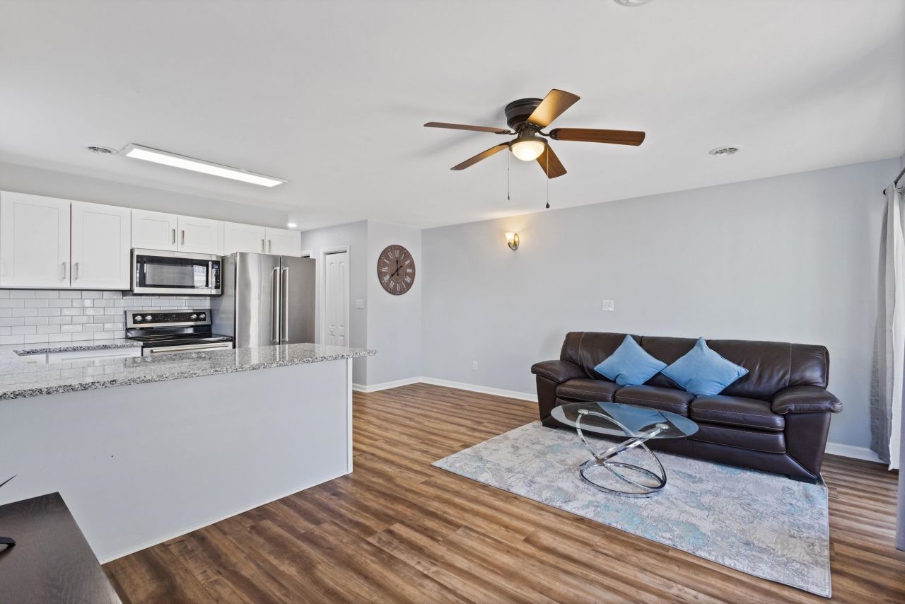 3700 Golf Colony Lane  Photo 5