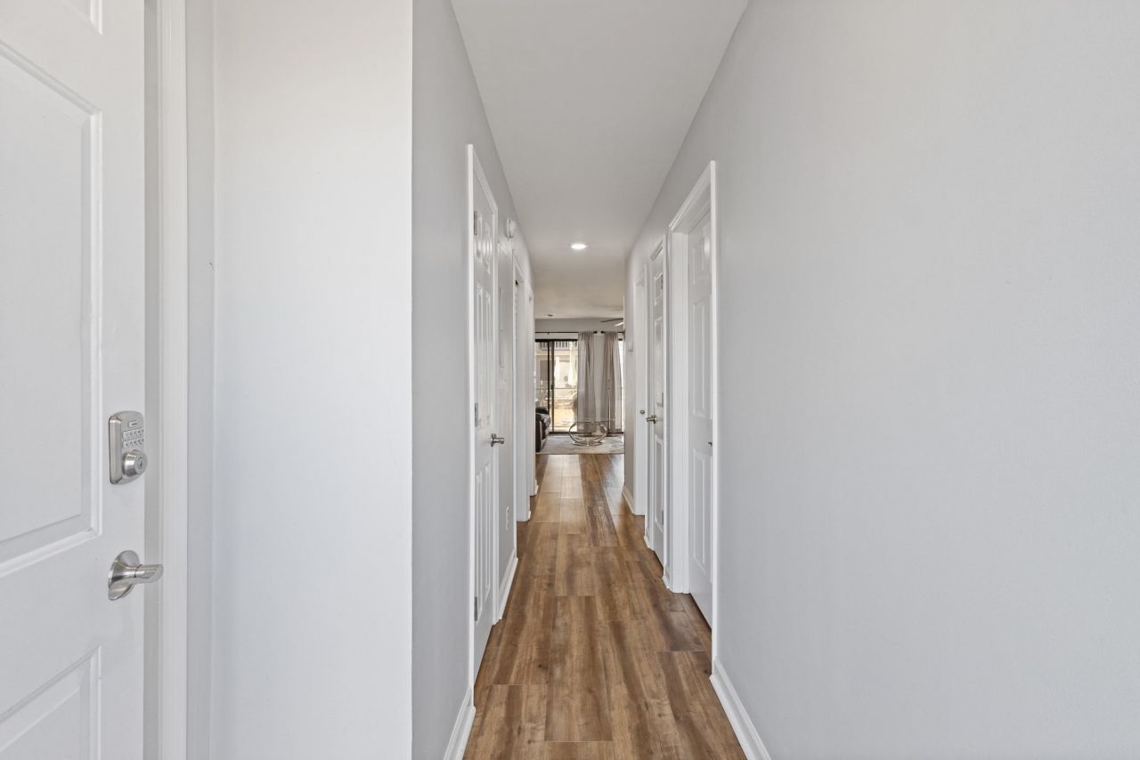 3700 Golf Colony Lane  Photo 7