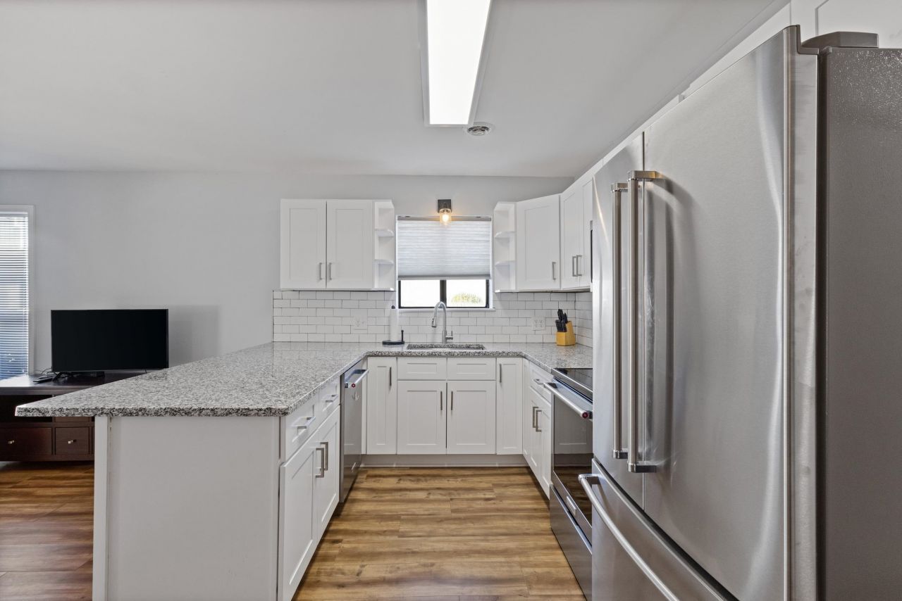 3700 Golf Colony Lane  Photo 8