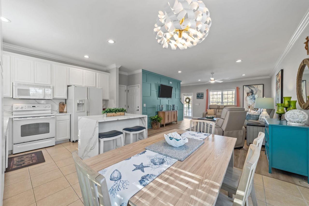 2009 Hillside Dr. S Photo 11