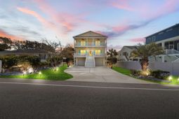 2009 Hillside Dr. S photo 4