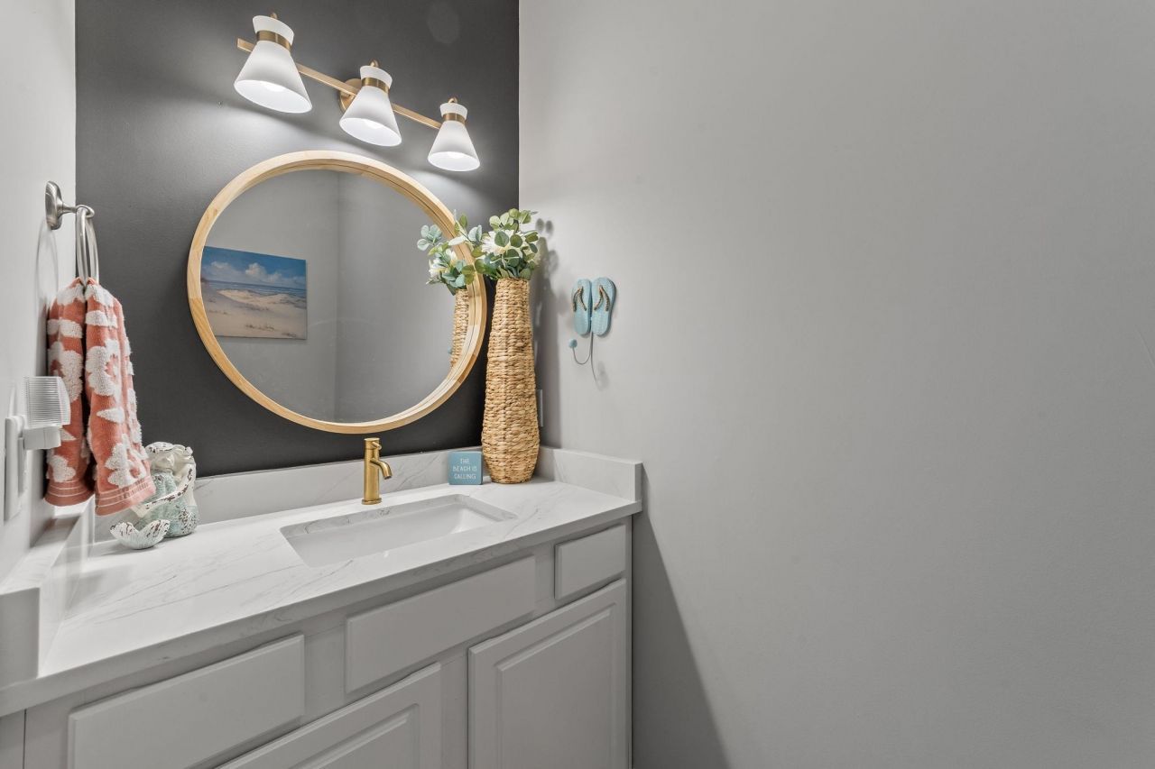 2009 Hillside Dr. S Photo 31