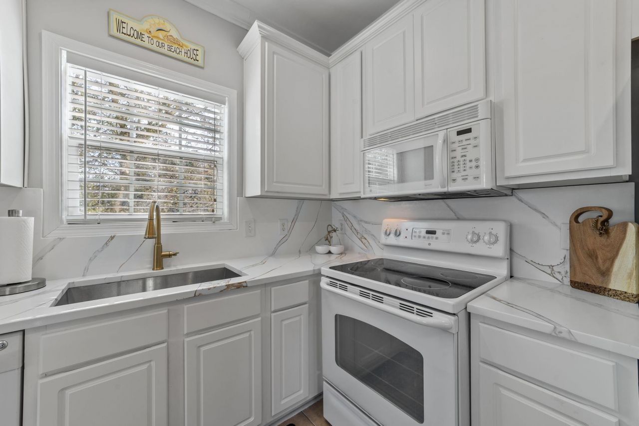 2009 Hillside Dr. S Photo 9