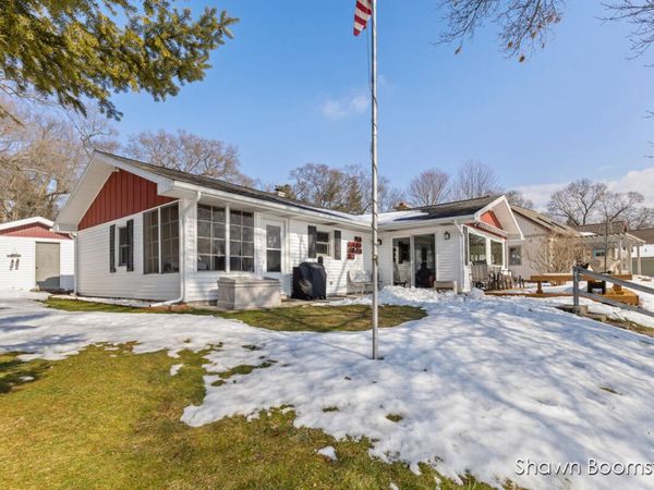 2791 Lakeshore Road, Twin Lake, MI 49457