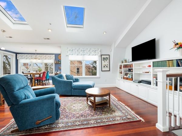 40 Mt. Pleasant, Unit 4, Cambridge, MA 02140