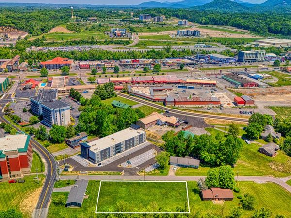 Nancy St, Pigeon Forge, TN 37863