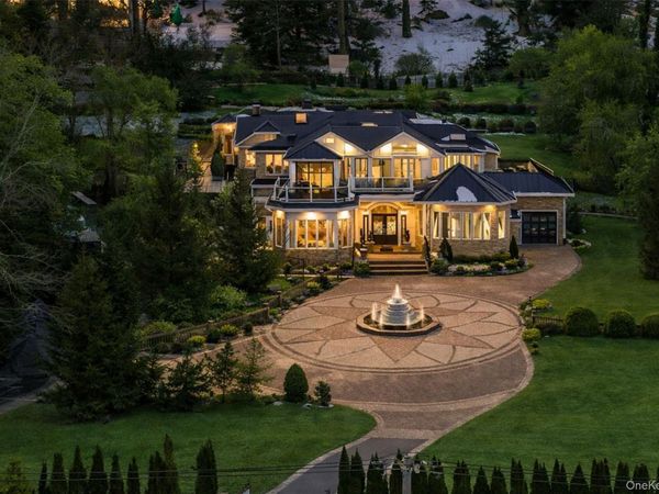 333 E Shore Road, Kings Point, NY 11023