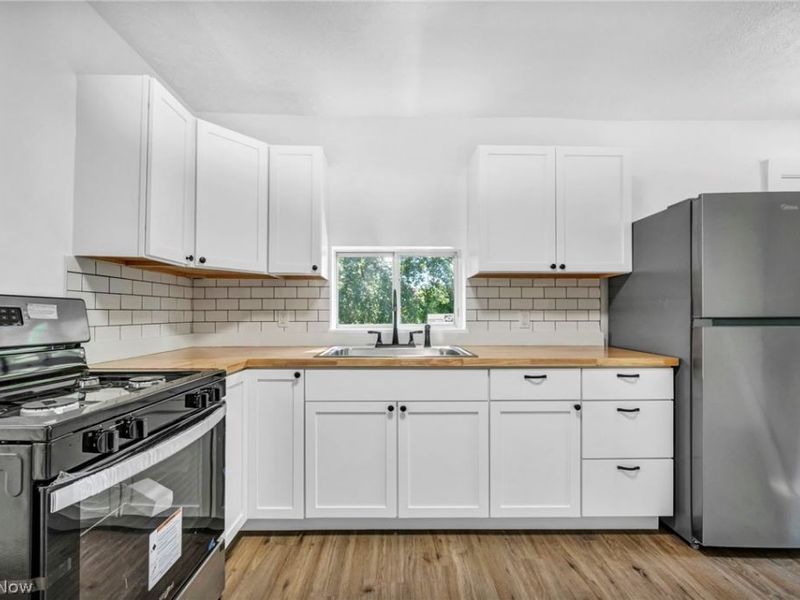 1909 2nd Street SW, Akron, OH 44314 Photo 7