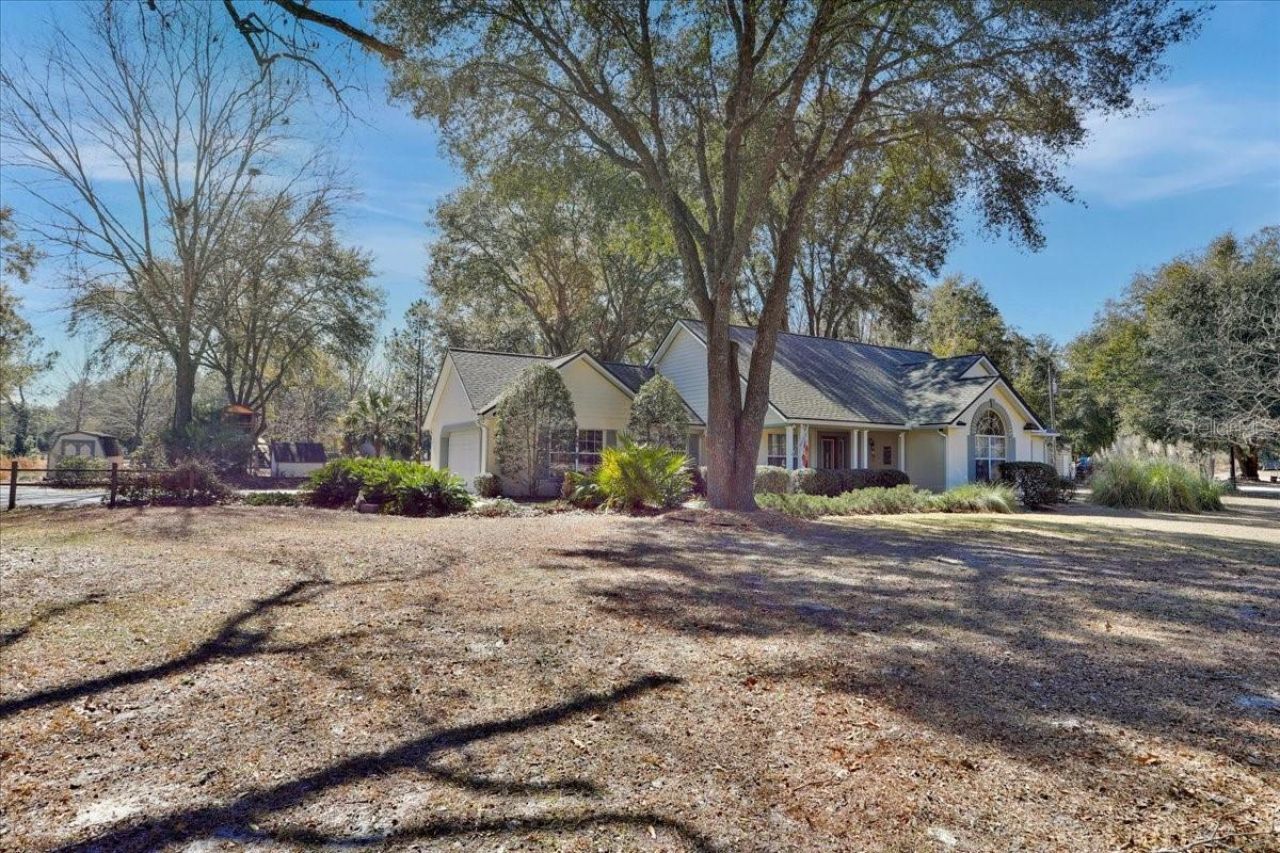 422 SW Magnolia Lane, Fort White, FL 32038 Photo