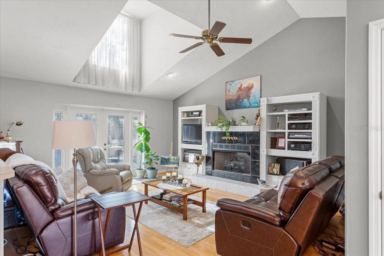 422 SW Magnolia Lane, Fort White, FL 32038 Photo