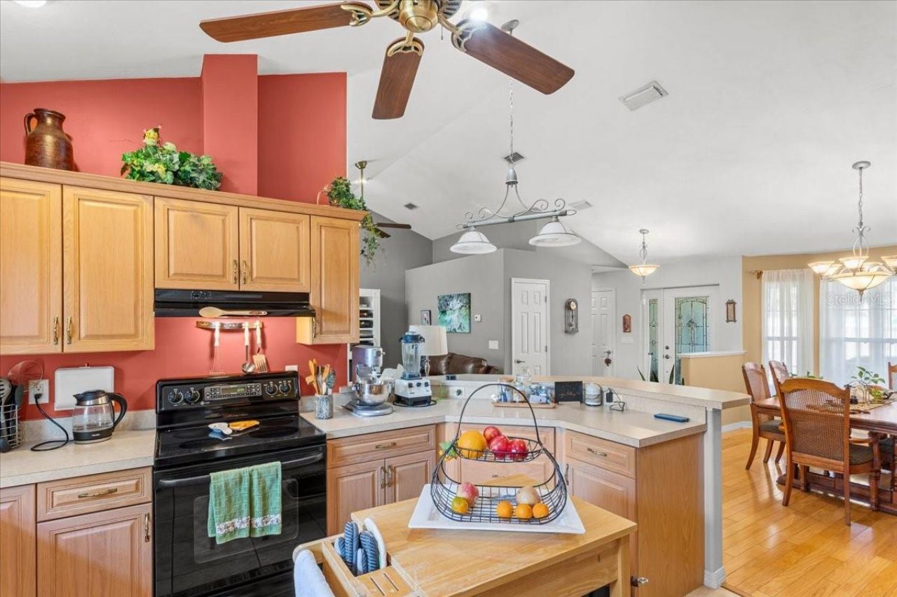 422 SW Magnolia Lane, Fort White, FL 32038 Photo