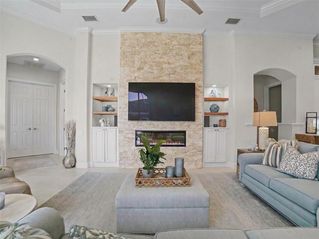 8921 Eagle Watch Drive, Riverview, FL 33578 Photo