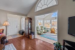 1802 Laryn Lane photo 4