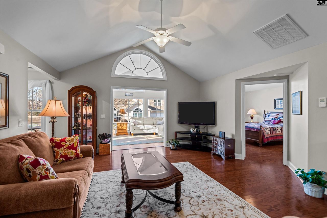 1802 Laryn Lane Photo 9