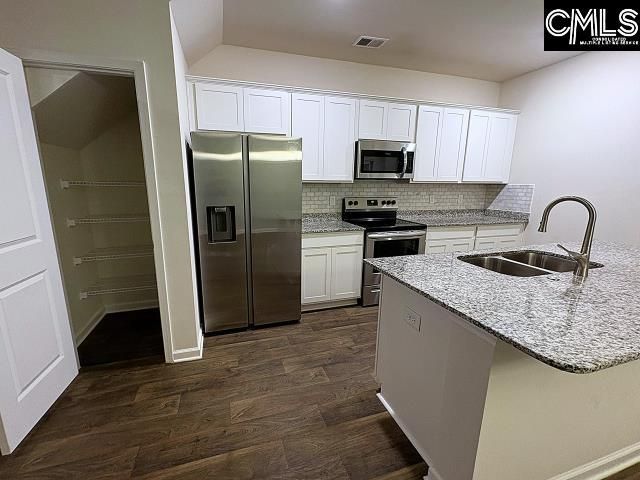 325 High Grove Way  Photo 6