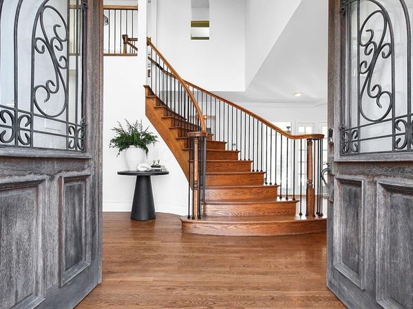 484 N Parkview Avenue, Bexley, OH 43209