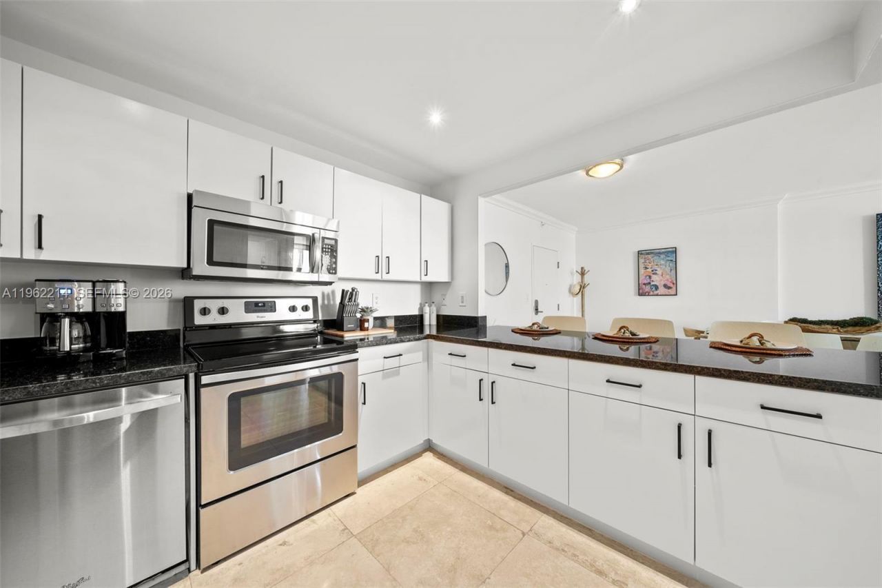 2301 Collins Ave , Unit 908, Miami Beach, FL 33139 Photo