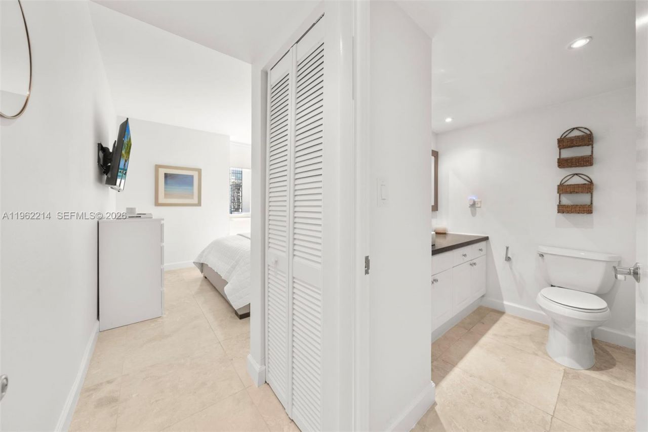 2301 Collins Ave , Unit 908, Miami Beach, FL 33139 Photo