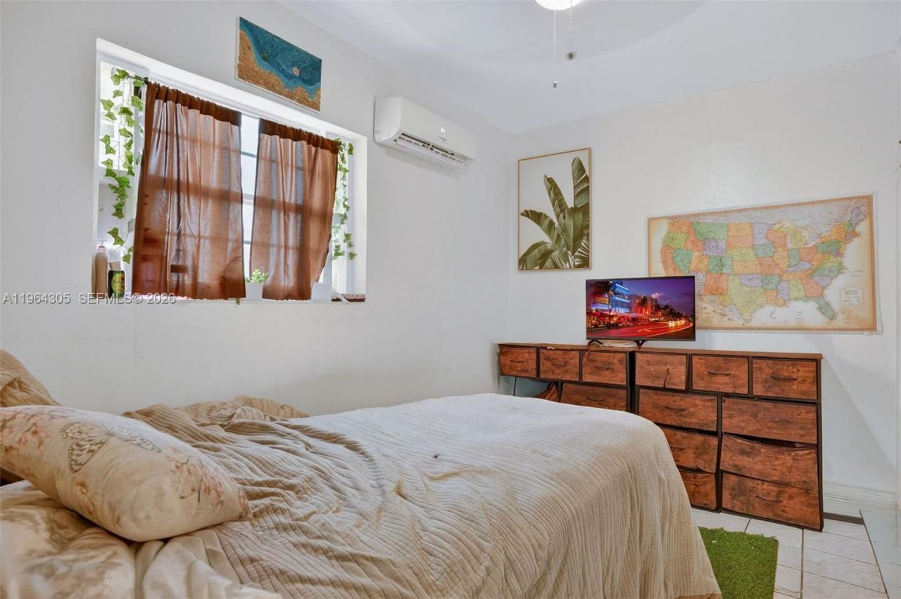 1110 NE 204th Ter, Miami, FL 33179 Photo