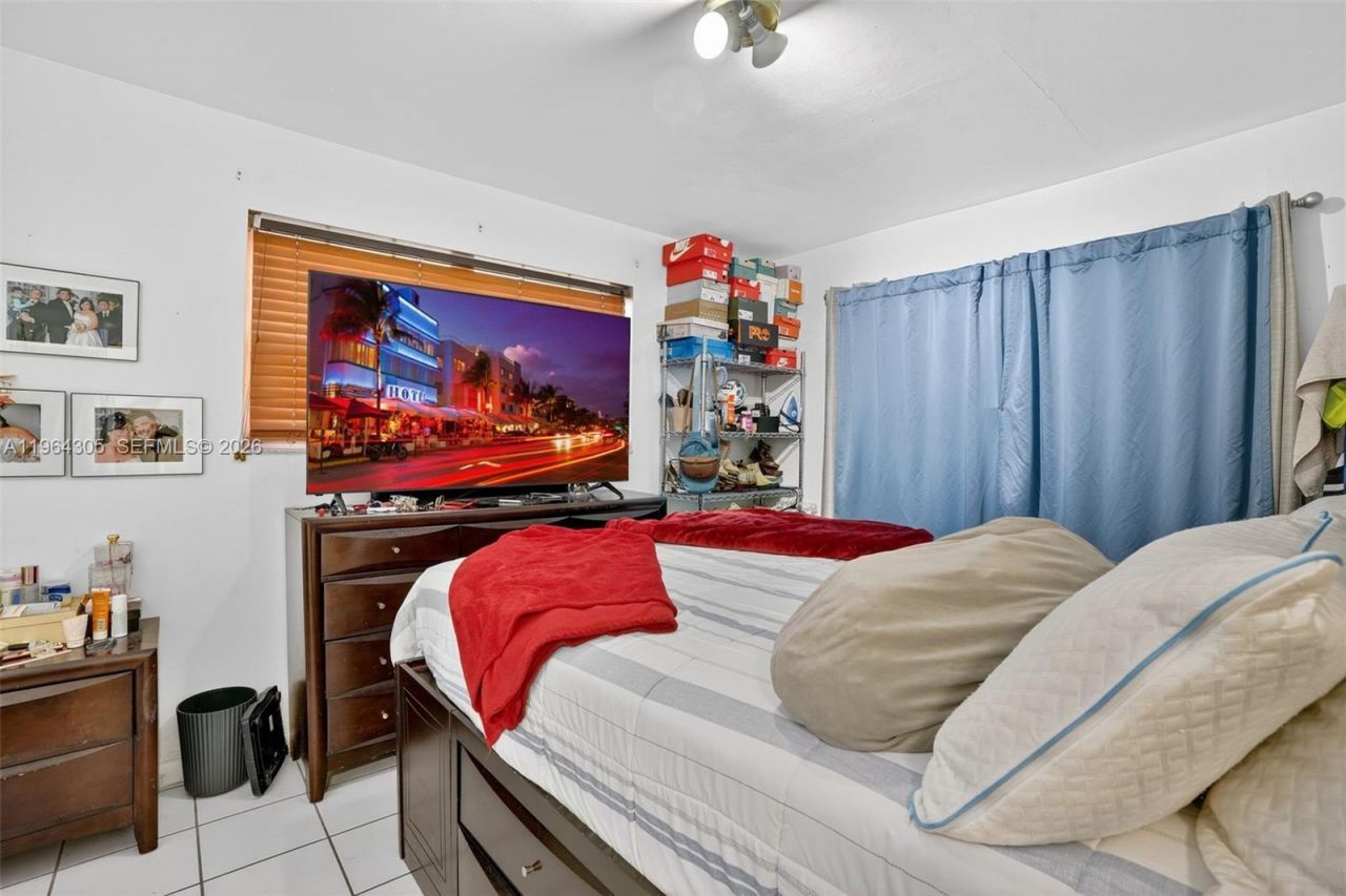 1110 NE 204th Ter, Miami, FL 33179 Photo