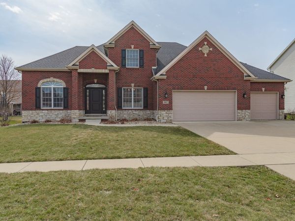 2807 Vrooman Court, Bloomington, IL 61704