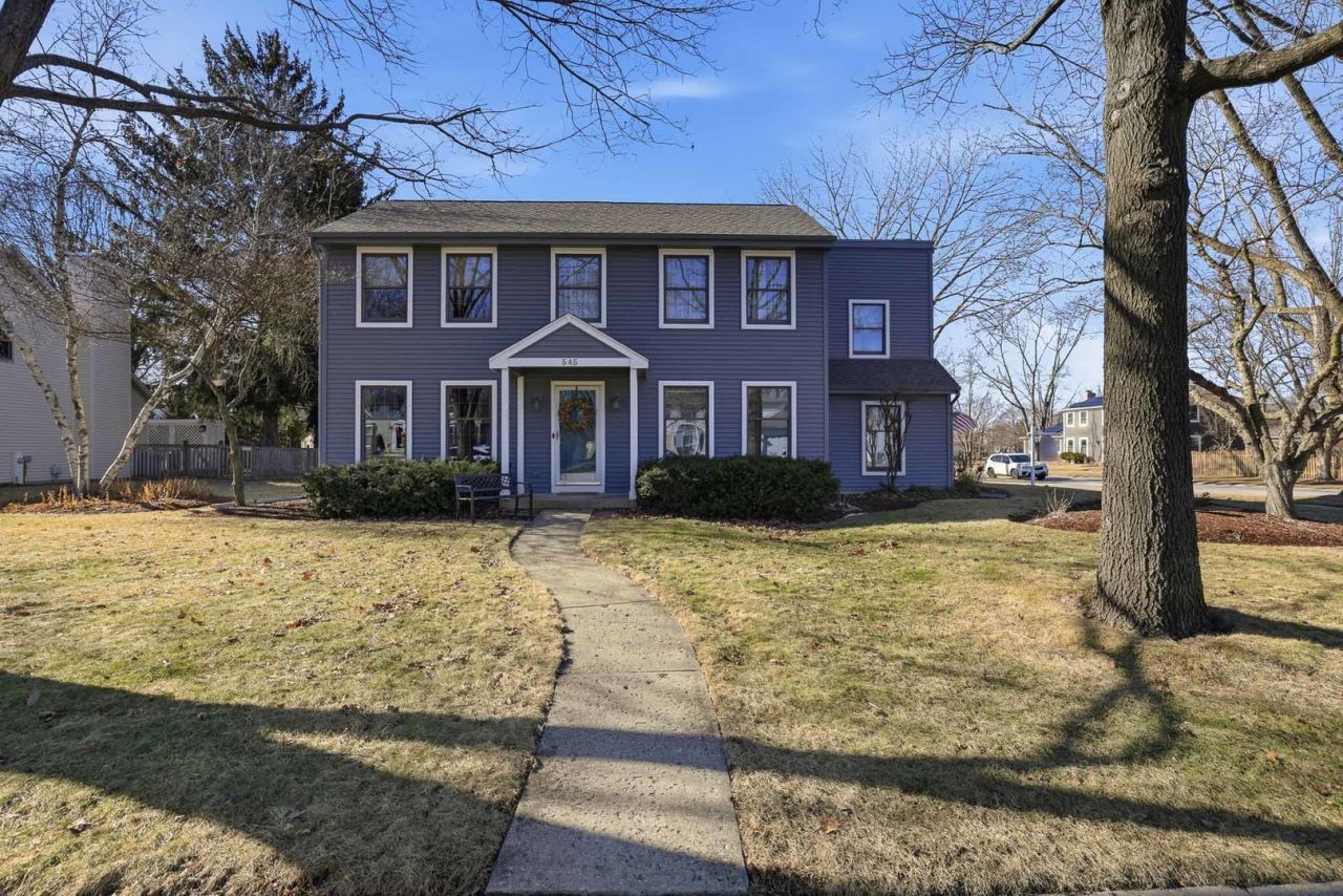 545 Blackhawk Drive, Batavia, IL 60510 Main Photo