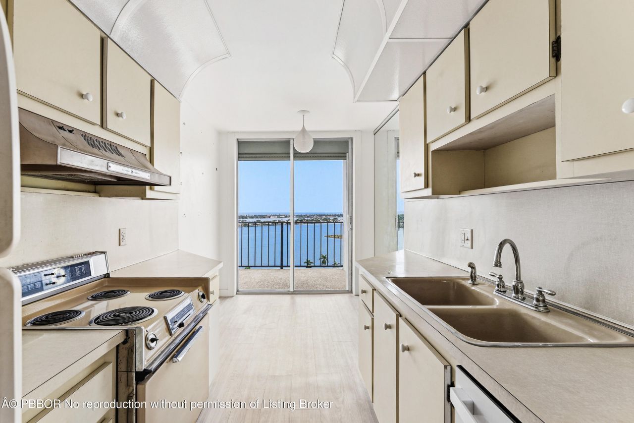 1701 S Flagler Drive, Unit 1806, West Palm Beach, FL 33401 Photo