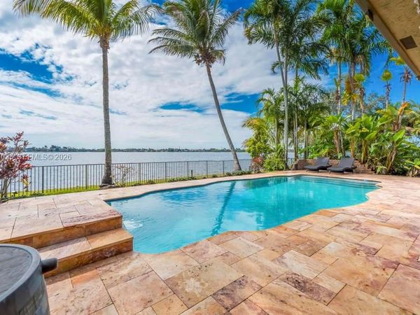 18122 NW 15th Ct, Pembroke Pines, FL 33029